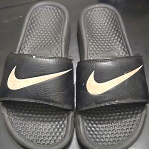 Nike slides | Size 8 | Black